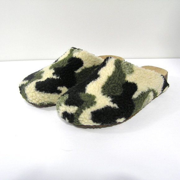 STEVE MADDEN SIZE 8 CAMO FAUX SHERPA CLOG - Picture 1 of 10